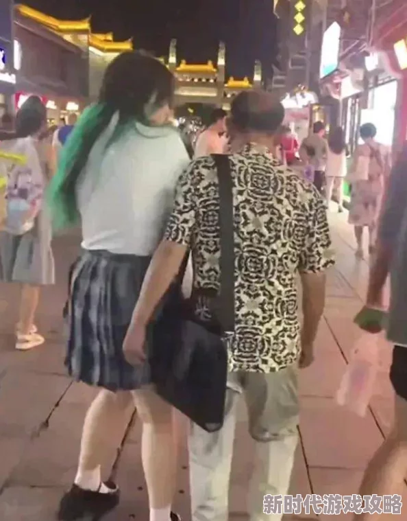 男生插女生屁股视频引发热议，网友们对这一现象的看法各异，讨论涉及性教育与社会风气等多个方面