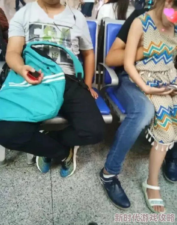 男生插女生屁股视频引发热议，网友们对这一现象的看法各异，讨论涉及性教育与社会风气等多个方面