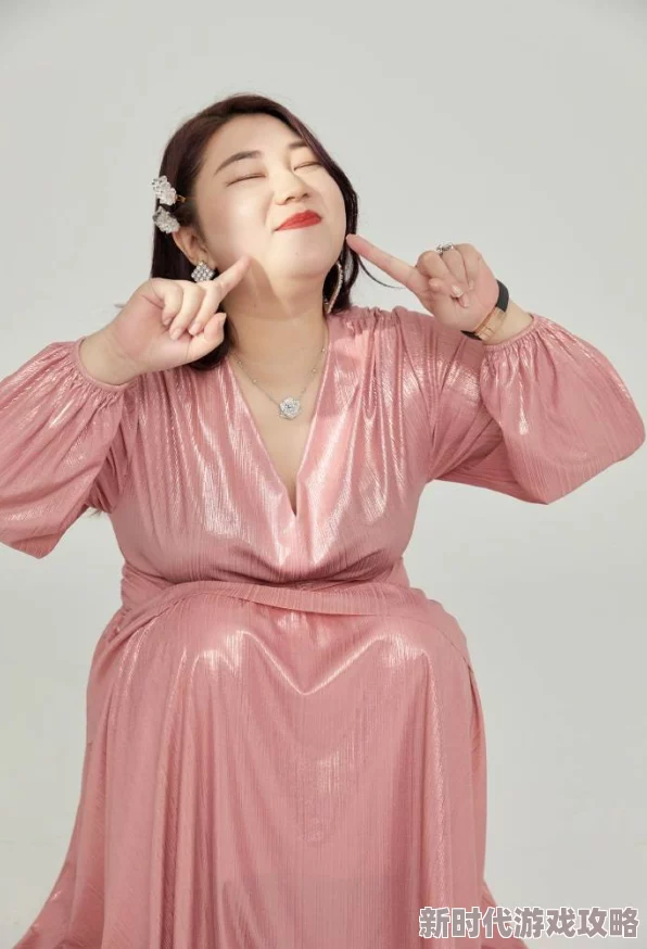 汤芳大胆玉门打开无遮挡，震撼全场引发热议，网友纷纷点赞评论不断！