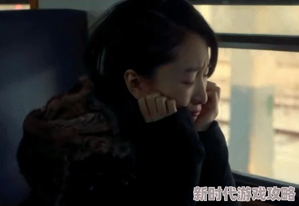 男人啪到女人下面流水视频引发热议，网友纷纷讨论其背后的社会问题与道德观念