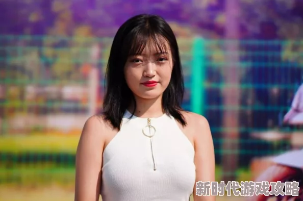 美女羞羞网站：最新动态更新，新增多款热门内容，用户互动体验全面提升，快来参与吧！