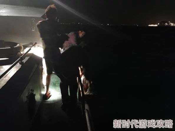 在夜深人静时，我与搜子之间的激情碰撞，揭开了隐藏已久的情感秘密与心灵交融的故事