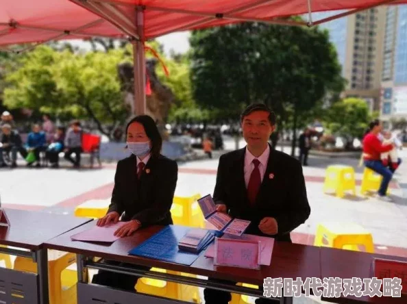 男女骚视频网友认为这种内容过于低俗，影响社会风气，呼吁加强对网络视频的监管与引导，以保护青少年