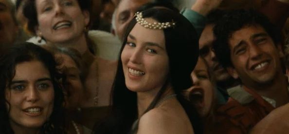 香港三级大乳情人该片以情色为主，讲述都市男女的欲望与情感纠葛