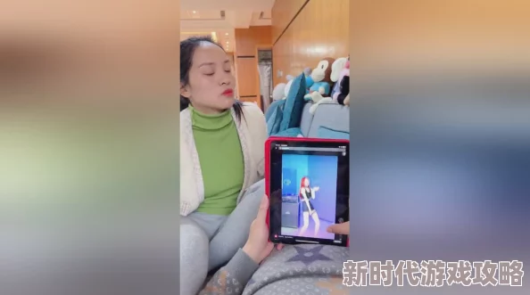 美女被到流水视频最近在社交媒体上引发热议，成为网络新宠