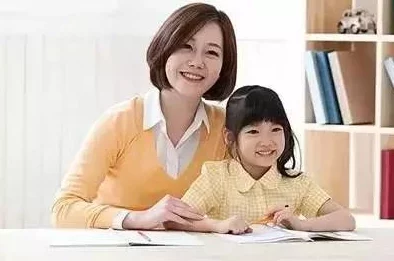 紧致多水的陪读妈妈年轻妈妈们为了孩子教育,牺牲自我,展现出坚韧与柔情的双面人生 紧致多水的陪读妈妈年轻妈妈们为了孩子教育,牺牲自我,展现出坚韧与柔情的双面人生