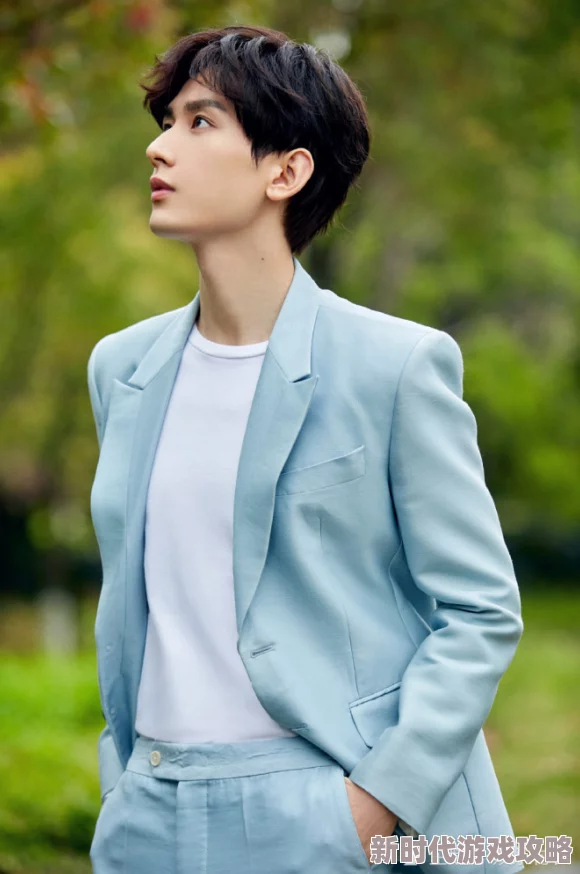 多攻np高h男男近日一部新剧引发热议，剧情围绕多重角色关系展开，吸引了众多粉丝关注