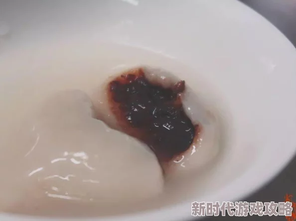 美女上公交车被挤的衣服都破了目击者称该女子当时穿着单薄材质的衣物 美女上公交车被挤的衣服都破了目击者称该女子当时穿着单薄材质的衣物