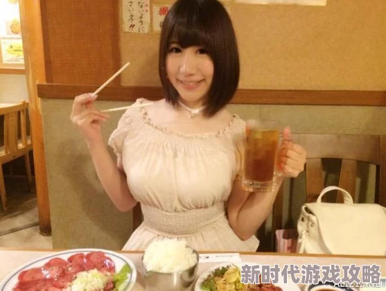 女仆的胸好大揉出奶水近日一位女仆因其丰满身材走红网络引发热议 女仆的胸好大揉出奶水近日一位女仆因其丰满身材走红网络引发热议