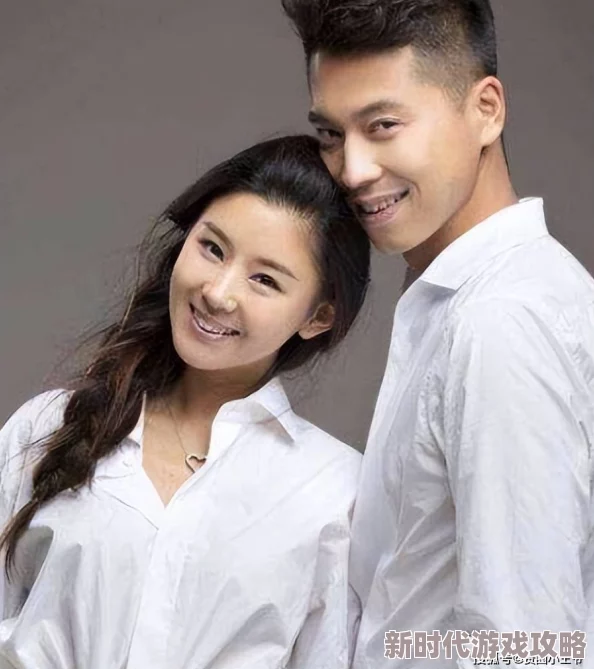 小雷和秀英两人携手创业历经风雨终获成功