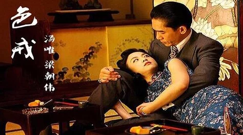 男女激情床戏强吻片段画面火辣尺度升级剧情高潮迭起引人入胜