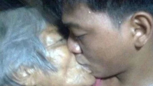 小伙子和老太婆作爱警方介入调查双方均称自愿