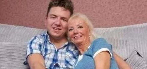 小伙子和老太婆作爱警方介入调查双方均称自愿