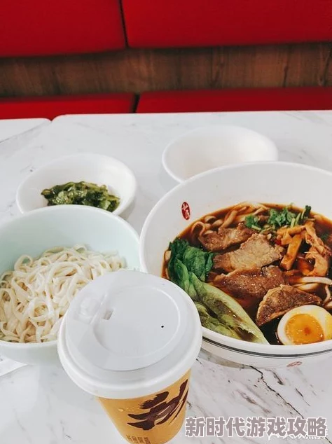 好大好深好满撑不住了终于吃完了这碗超大份的牛肉拉面好饱