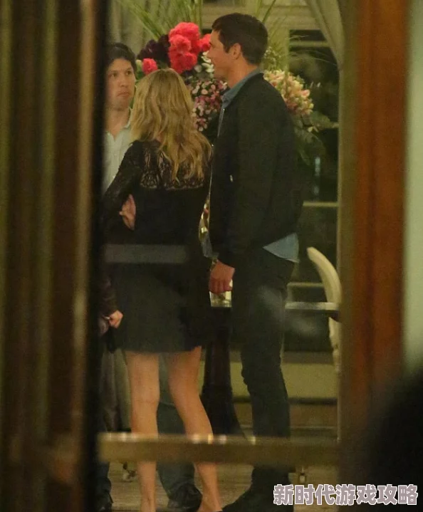 欧美呦惊传与神秘男子深夜约会疑似新恋情曝光 欧美呦惊传与神秘男子深夜约会疑似新恋情曝光