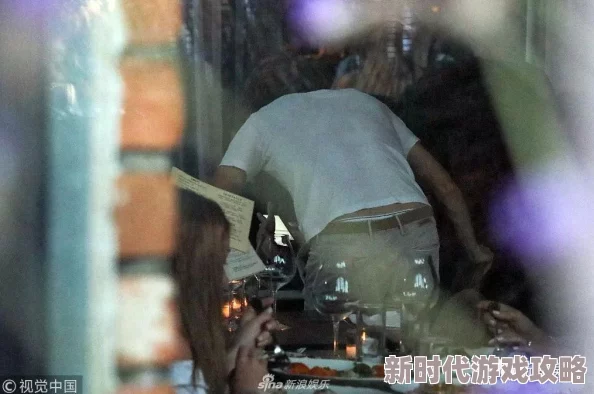 欧美呦惊传与神秘男子深夜约会疑似新恋情曝光 欧美呦惊传与神秘男子深夜约会疑似新恋情曝光