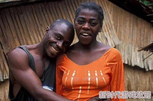 非洲黑人老妇女配种视频播放据传已育有二十子孙遍布部落 非洲黑人老妇女配种视频播放据传已育有二十子孙遍布部落