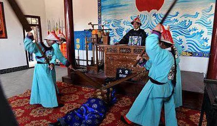 宠妃撅着光屁股被皇上打屁股据说事后皇上还亲自给宠妃上药膏并温柔哄了好久 宠妃撅着光屁股被皇上打屁股据说事后皇上还亲自给宠妃上药膏并温柔哄了好久