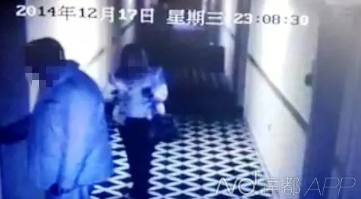 男男睡觉gaygays网友曝光涉及未成年不雅视频警方已介入调查