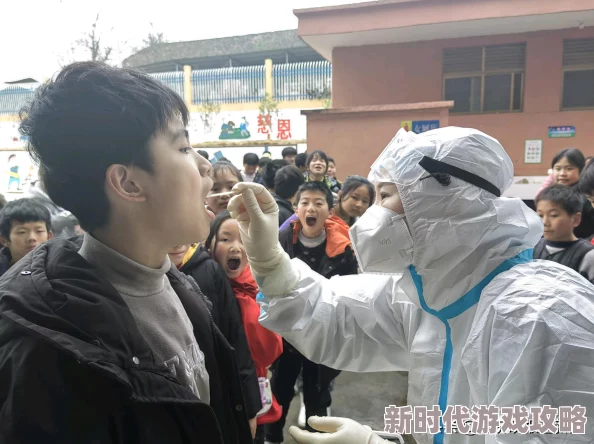 顶着孕肚做核酸检测的孕妇希望大家都能做好防护 顶着孕肚做核酸检测的孕妇希望大家都能做好防护