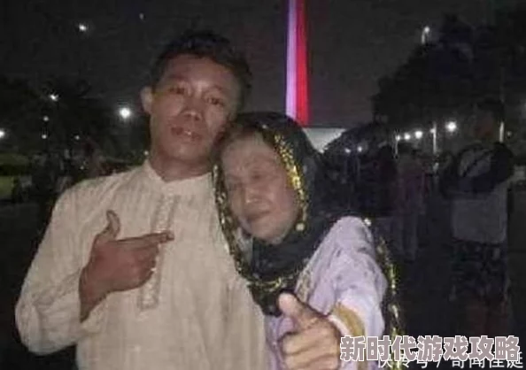 老妇与小伙子性生交 老妇与小伙子性生交