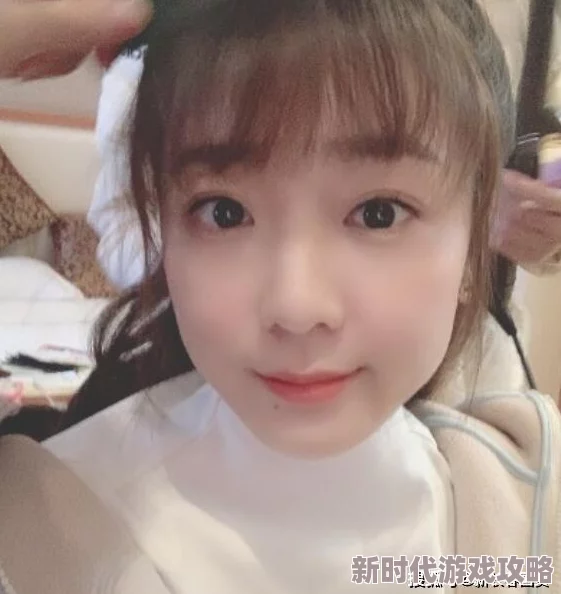 国产斗嘛av免费在线观看据说主演小花疑似与圈内新人恋情曝光