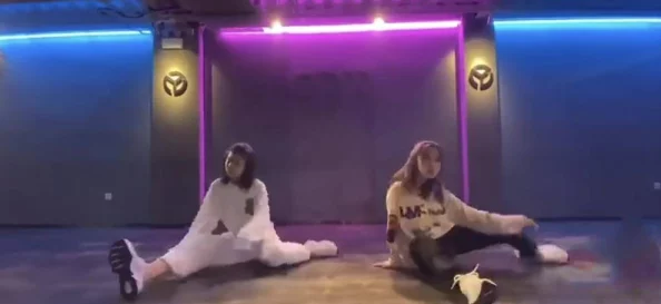 魔女高跟鞋踩碾榨精据称视频源自境外传播 魔女高跟鞋踩碾榨精据称视频源自境外传播