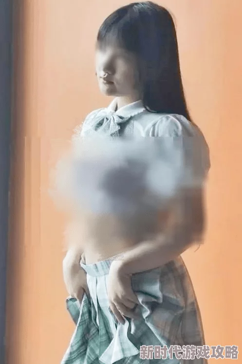 美女扒开内衣露出jk引网友争议:低俗炒作还是个人自由 美女扒开内衣露出jk引网友争议:低俗炒作还是个人自由