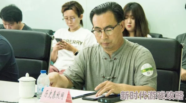 男女搞黄视频内容低俗传播违法平台监管不力危害青少年