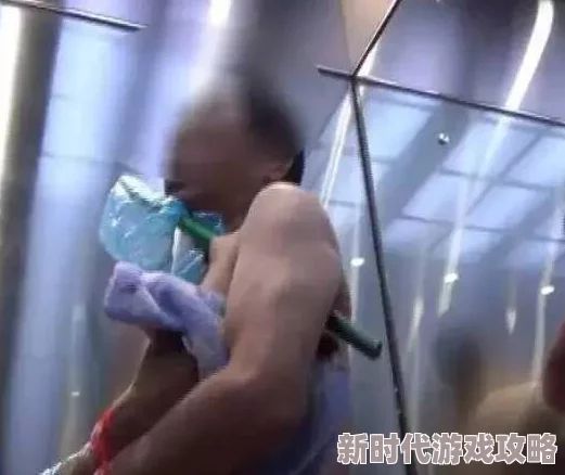 美女扒开尿口让男人桶这种行为充满危险和羞辱，可能导致健康问题和心理创伤，请勿模仿