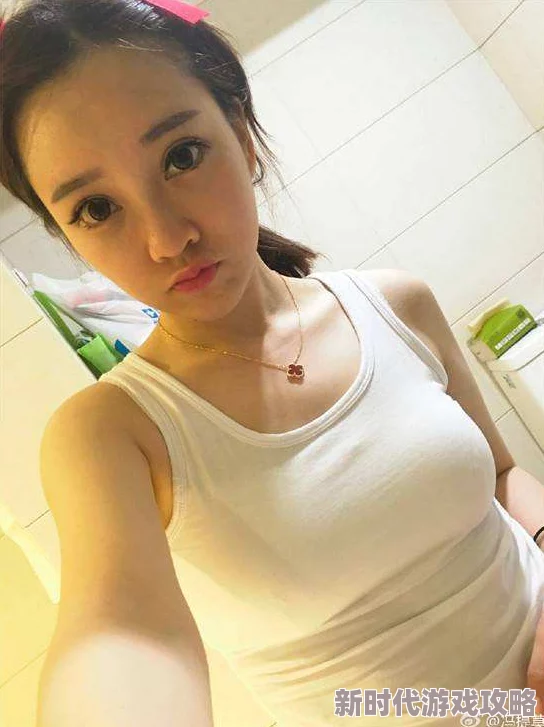 大胸美女直播违规低俗内容已被封禁直播间