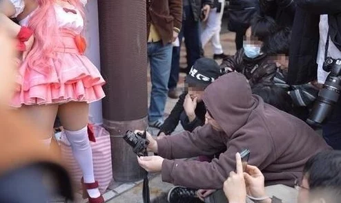 飞向别人的床ck网友：低俗无聊，毫无底线，建议封杀