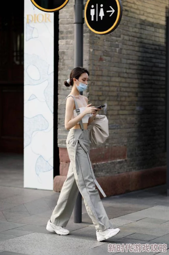 天天久久为什么这么流行因为它时尚潮流款式多样应有尽有令人心动