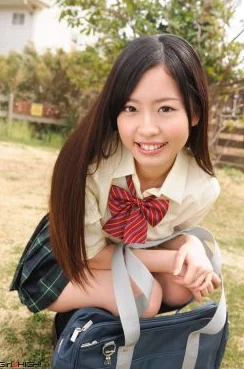 铃乃広香为何受欢迎,是歌声、舞蹈还是治愈的笑容? 铃乃広香为何受欢迎,是歌声、舞蹈还是治愈的笑容?