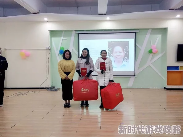 吕红今天刚进门就听见一阵欢声笑语，原来是家人们为她准备的惊喜生日派对
