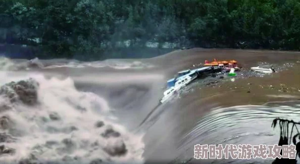 啊啊啊啊啊啊好多水！全国多地遭遇极端天气，暴雨引发洪涝灾害，民众紧急撤离与救援行动持续进行