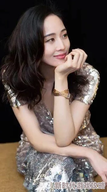 诱人的双乳：展现女性魅力与自信的完美结合，如何在生活中找到平衡与自我认同