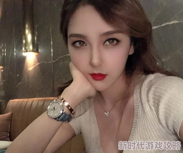 草莓黄视频：最新动态曝光，网友热议内容引发广泛关注与讨论，相关话题持续升温中！