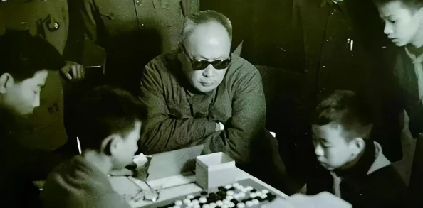 日本人打牌不盖被子,竟然引发了网友热议,背后隐藏着怎样的文化习俗与生活方式? 日本人打牌不盖被子,竟然引发了网友热议,背后隐藏着怎样的文化习俗与生活方式?