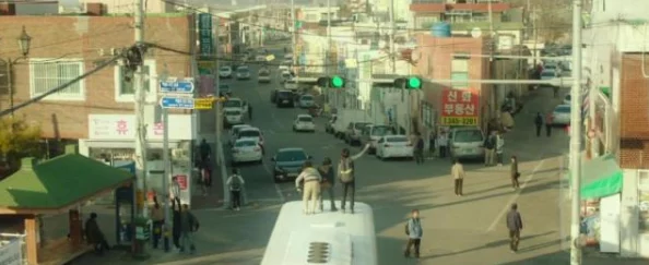 我故意没有穿内裤坐公车让c,结果引发了周围乘客的惊讶与讨论,场面一度尴尬又搞笑 我故意没有穿内裤坐公车让c,结果引发了周围乘客的惊讶与讨论,场面一度尴尬又搞笑