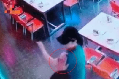 吻胸摸全身视频引发热议，网友热烈讨论其背后的社会影响与道德争议，相关话题持续升温