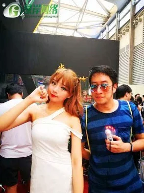 美女胸又大又黄的网站:最新动态揭示了更多精彩内容与用户体验,吸引了大量关注和讨论 美女胸又大又黄的网站:最新动态揭示了更多精彩内容与用户体验,吸引了大量关注和讨论