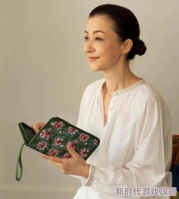 日本女人毛耸耸：揭示她们独特的美丽观念与自信心态，引发全球女性热议！