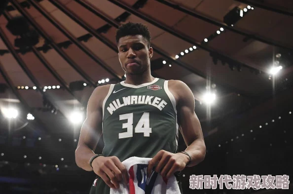 轮到二哥了他厚厚的嘴唇,竟然引发全网热议,网友们纷纷发表惊人看法! 轮到二哥了他厚厚的嘴唇,竟然引发全网热议,网友们纷纷发表惊人看法!