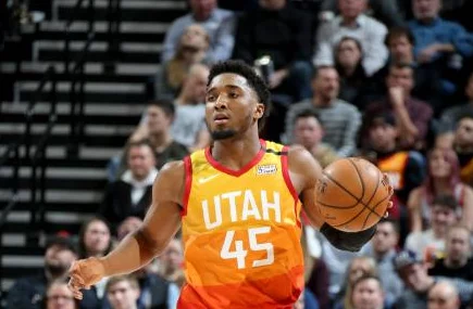 51大赛每日反差:选手表现迥异,精彩瞬间引发观众热议与期待,赛事氛围愈加紧张刺激! 51大赛每日反差:选手表现迥异,精彩瞬间引发观众热议与期待,赛事氛围愈加紧张刺激!