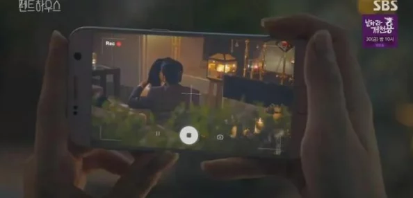 色女网：震撼曝光！网络色情产业背后的黑暗交易与隐秘真相大揭露，引发社会广泛关注！