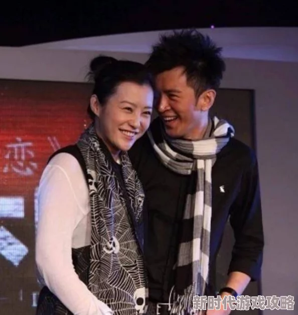 国产Chinese男男麻豆引发热议，粉丝狂欢背后隐藏的故事令人震惊！