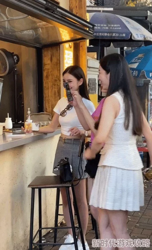 娇小交：全球首个微型社交平台上线，颠覆传统社交方式，引发用户热烈追捧！