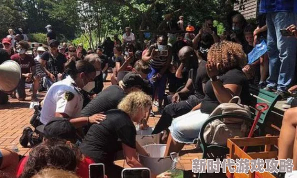黑人公交车+多人+高cH：惊现公共场所激情一幕，引发围观群众热议与讨论！
