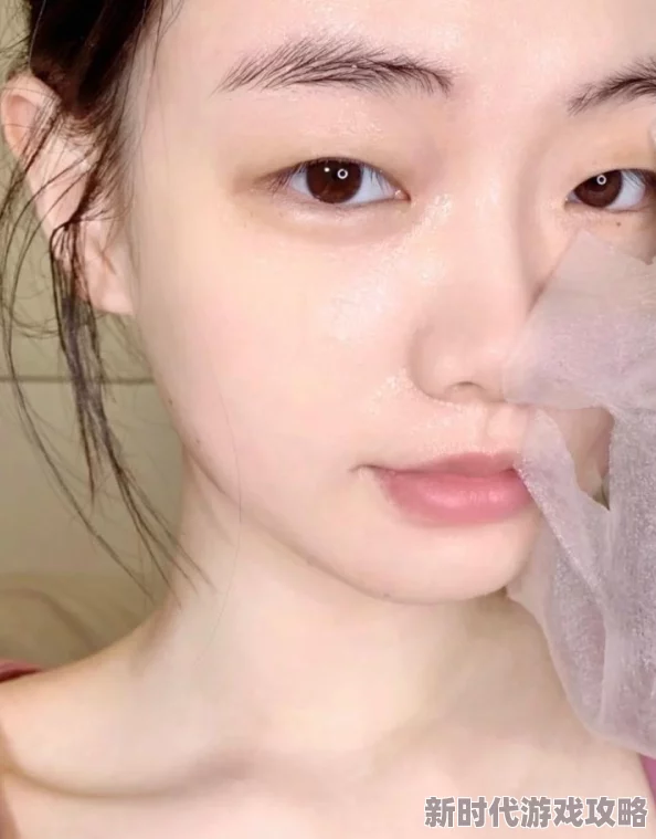 一边亲着一面膜无遮挡：探讨面膜使用对皮肤吸收效果的影响及其在护肤中的重要性
